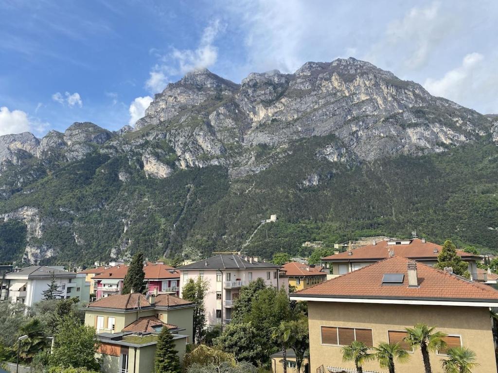Casa Filippo Large 3 Room Apartment, Close To The Beach, Free Wifi Internet Riva del Garda Bagian luar foto