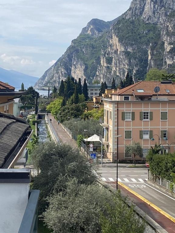 Casa Filippo Large 3 Room Apartment, Close To The Beach, Free Wifi Internet Riva del Garda Bagian luar foto