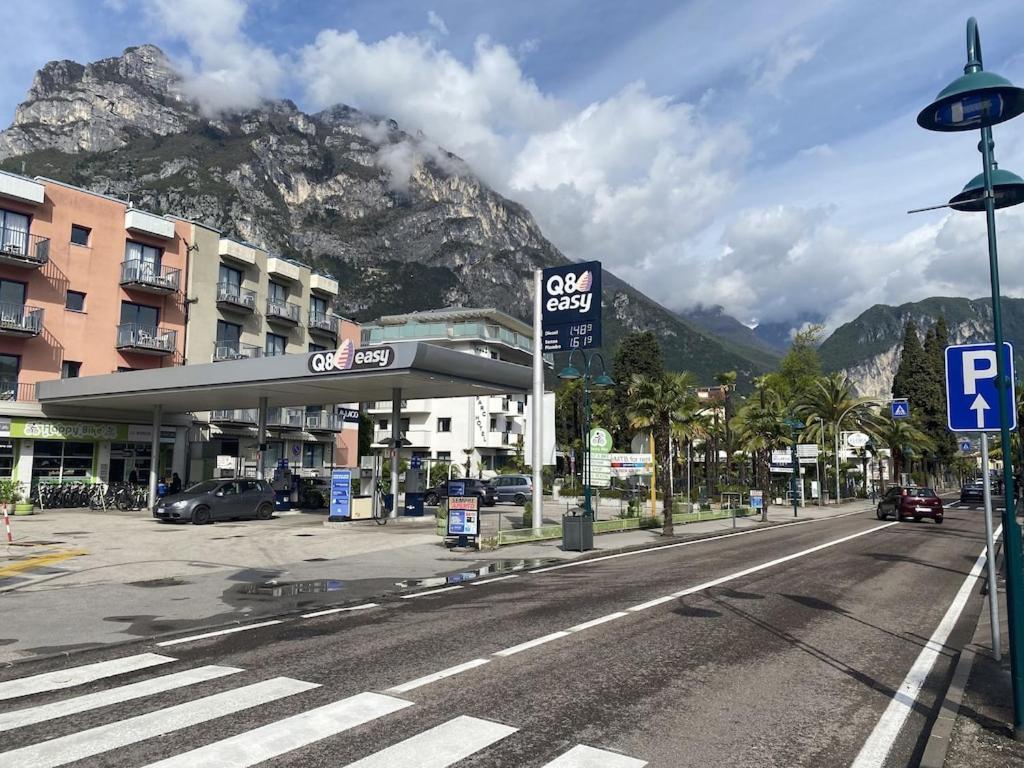 Casa Filippo Large 3 Room Apartment, Close To The Beach, Free Wifi Internet Riva del Garda Bagian luar foto
